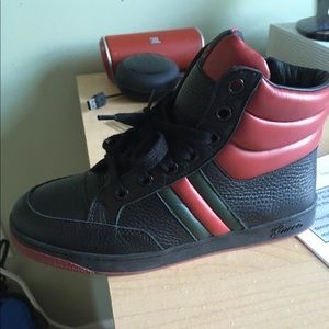 Gucci boys kid shoes size 33
